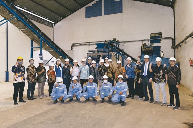 サントモ、東ジャワに木材ペレット工場稼働