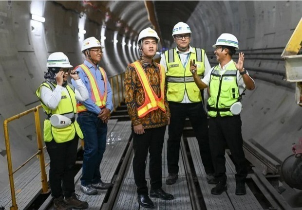 副大統領、ＭＲＴ延伸工事の現場視察