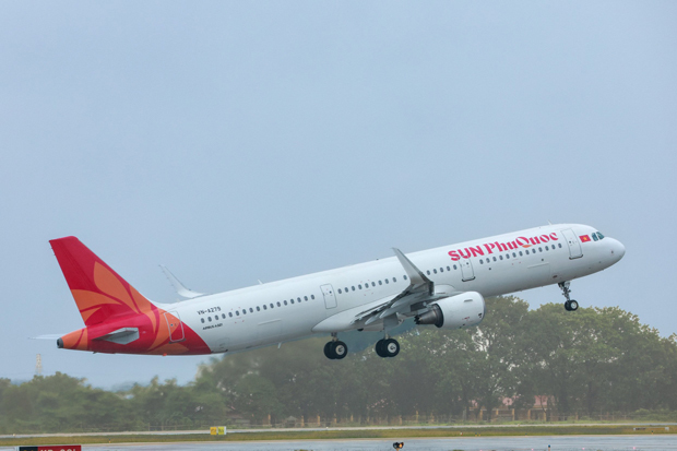 サン・フーコック航空、商業運航開始