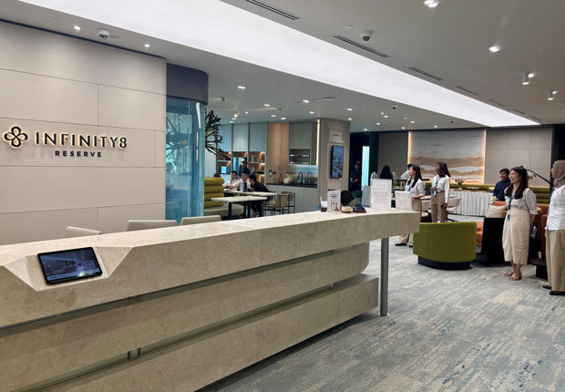 インフィニティー８、ス州の旗艦オフィス開業